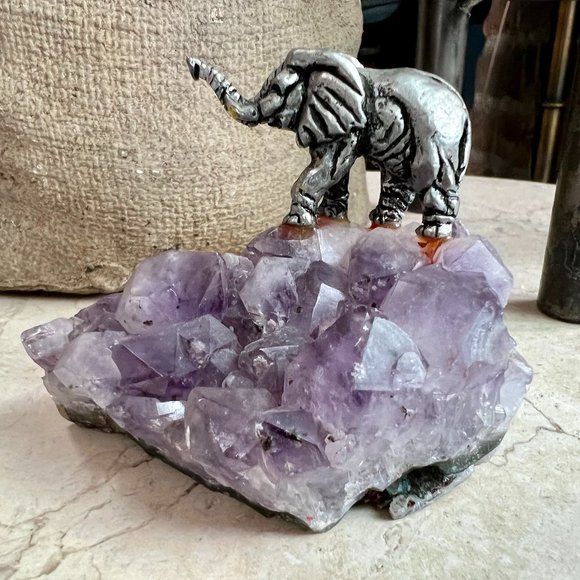 Elephant on Amethyst Crystal Stone - Picture 2 of 7